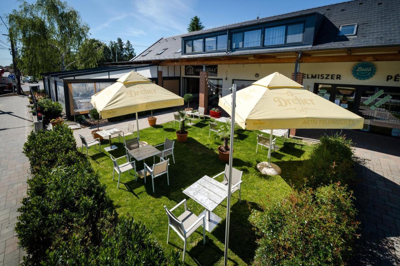 Pipacs Panir & Grill Garden Vendeghaz Hotel Gyorujbarat Ngoại thất bức ảnh