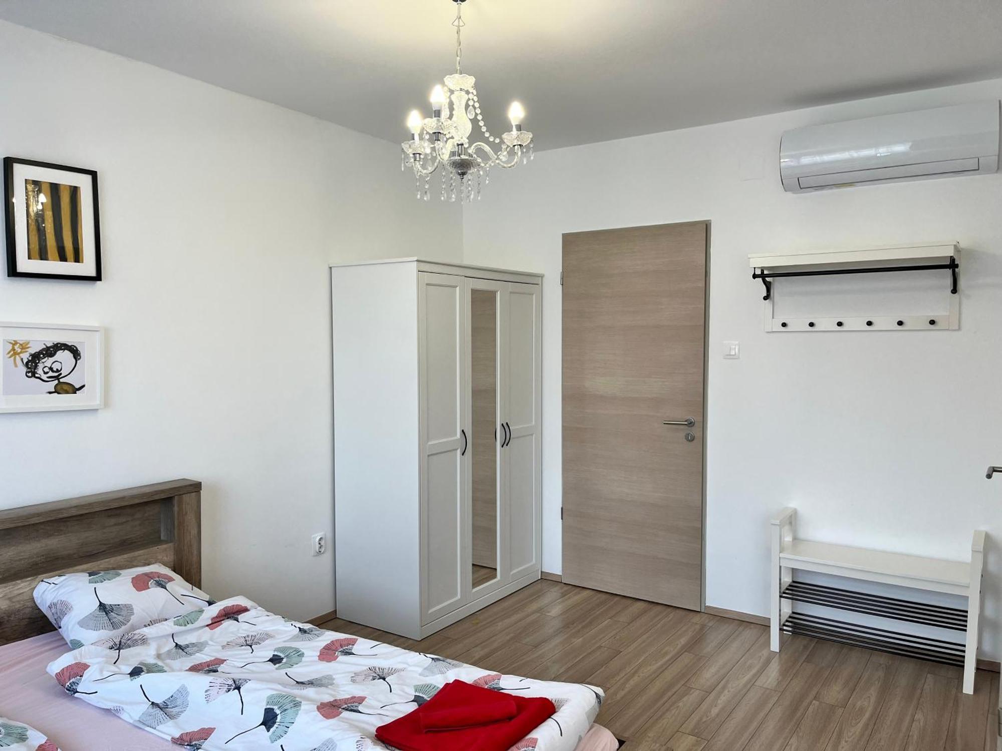 Pipacs Panir & Grill Garden Vendeghaz Hotel Gyorujbarat Ngoại thất bức ảnh