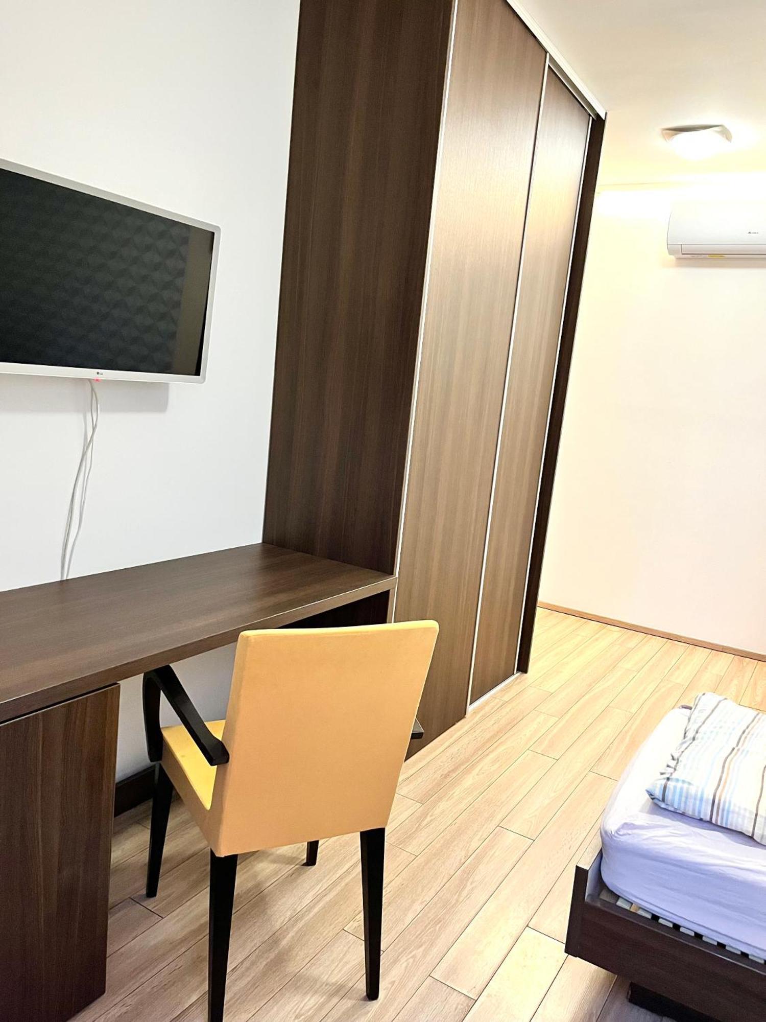 Pipacs Panir & Grill Garden Vendeghaz Hotel Gyorujbarat Ngoại thất bức ảnh