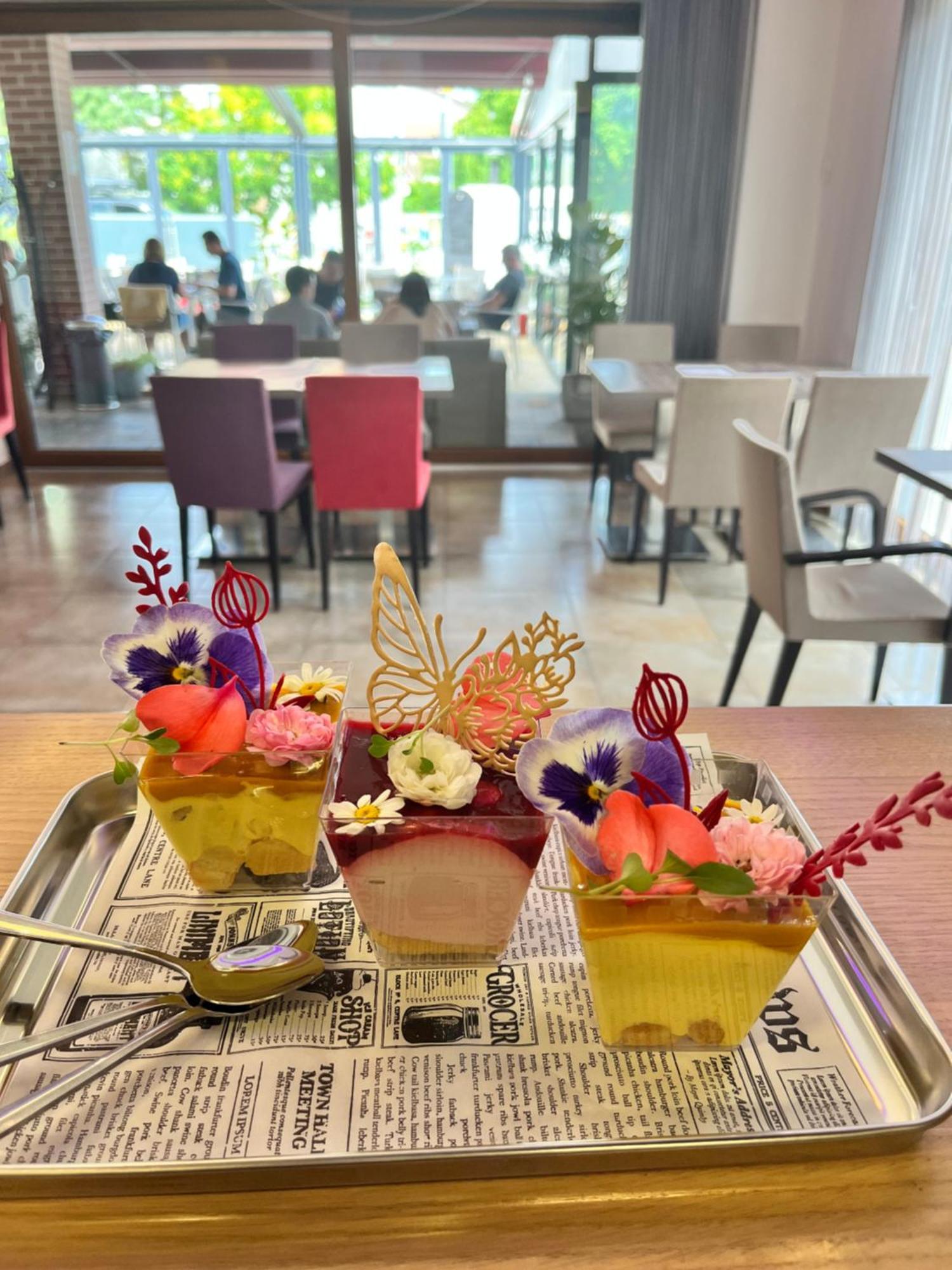 Pipacs Panir & Grill Garden Vendeghaz Hotel Gyorujbarat Ngoại thất bức ảnh